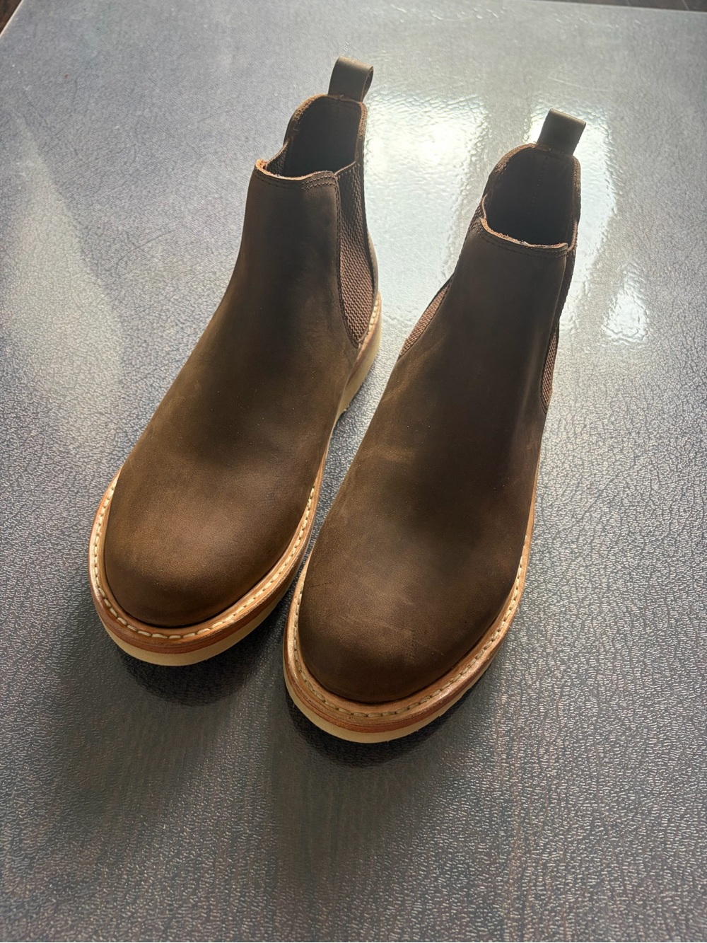 Customized hand-made Chelsey boots to order